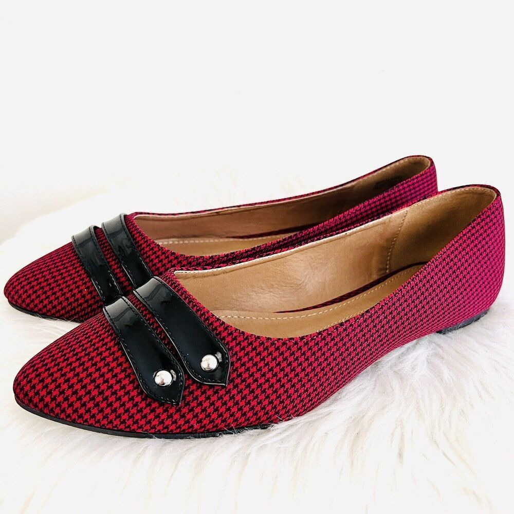 New Directions Burgundy and Black Loafers